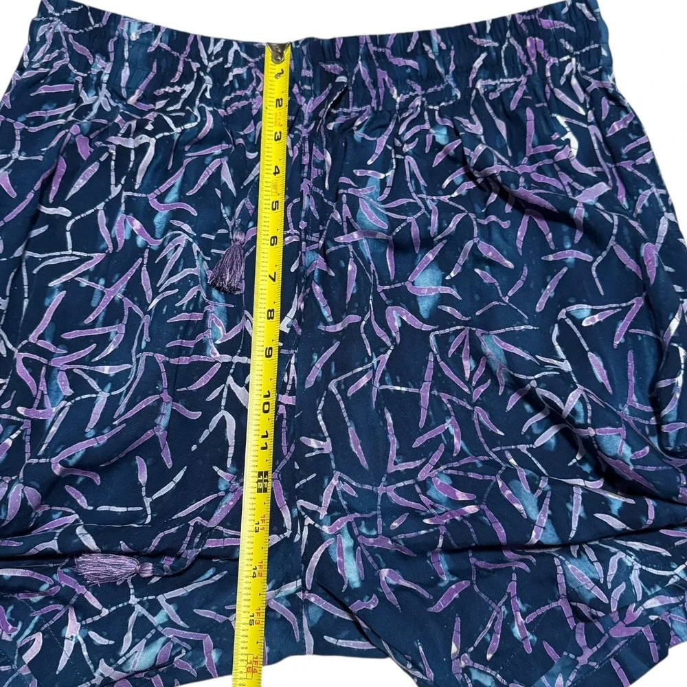 AGASVAHA by Galuh Kenanga Mutlicolor 100% Rayon‎ Hand Made Shorts Women's 2XL